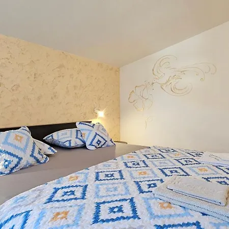 Apartament Makic *